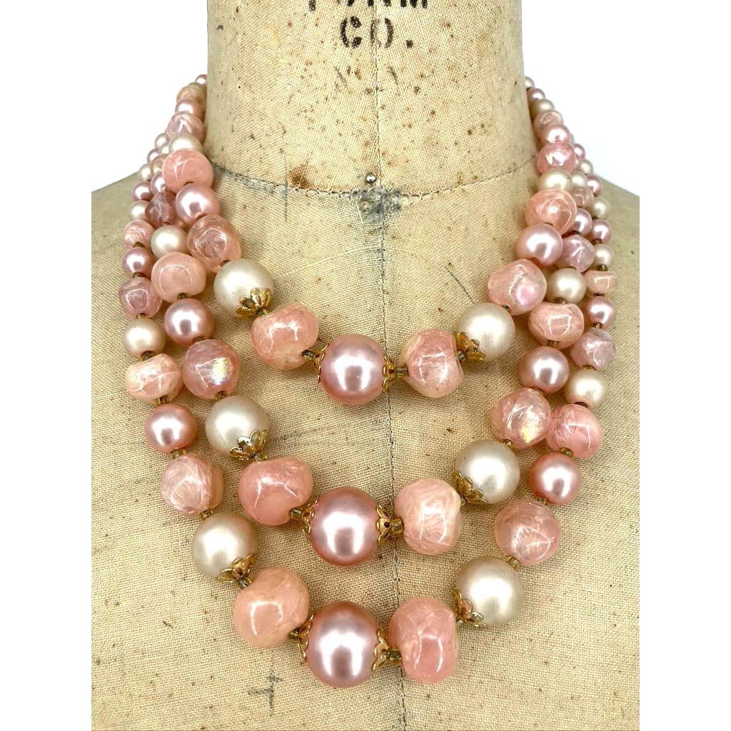VTG 50s 3 Layered Pink and Gold Beaded Necklace Graphic Tee – Everyday Comfort · Perfect For Daily Wear