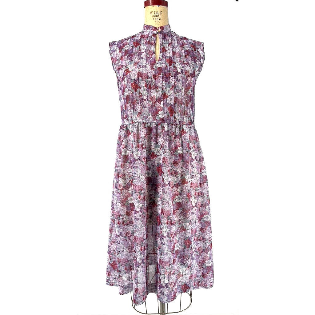VTG Floral Keyhole Sheer Overlay Day Dress Graphic Tee – Warm & Stylish · Top Pick For Any Outfit