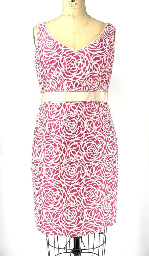 Maggy London Pink White Rose Print Sleeveless Sheath Day Dress Size 10 Graphic Tee – Premium Graphic · High-Quality Print