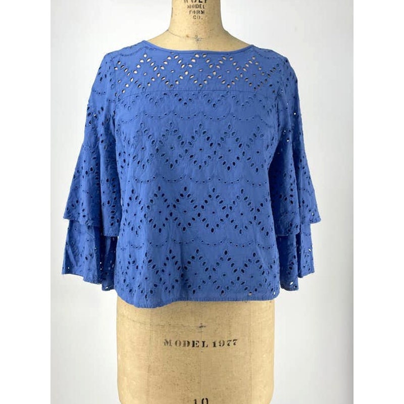 Ann Taylor Factory Vintage Y2K Cottagecore Blue Eyelet Lace Blouse Top S Graphic Tee – Feel-Good Design · Top Pick For Any Outfit