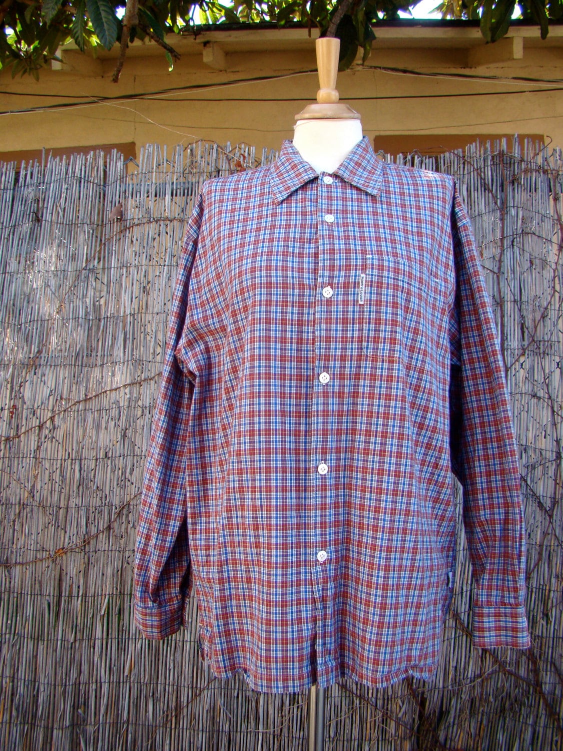 Vintage 90s BODY GLOVE Men39s Plaid Long Sleeve Button Up Shirt LARGE Graphic Tee – Aesthetic Look · Trending Graphic Apparel