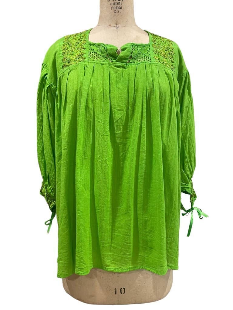 Artesanias Womens Peasant Blouse Lime Green Flowy Loose Fit OS Graphic Tee – Soft Feel · Top Pick For Any Outfit