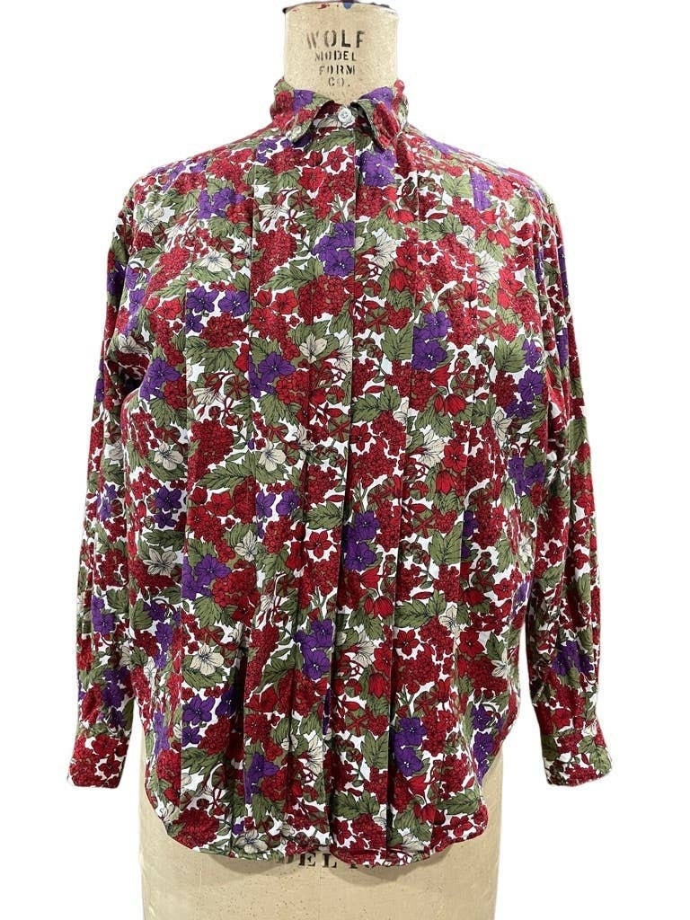 John Henry Womens Blouse Shirt Red Floral Holiday Pleated 4 Graphic Tee – Aesthetic Look · Great Gift For Fans