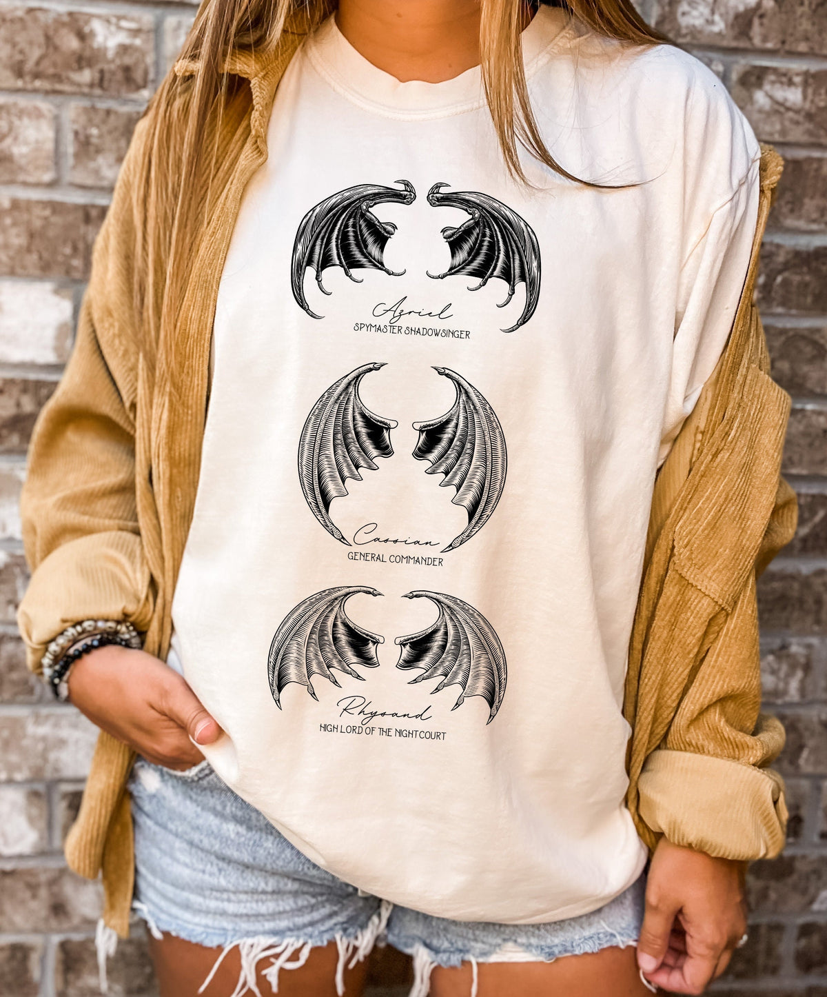 ACOTAR Bat Boys Night Court Shirt Illyrians of the Night Court Court of Thorn and Roses Court Cassian general commander Comfort Colors Graphic Tee – Everyday Comfort · Perfect For Daily Wear