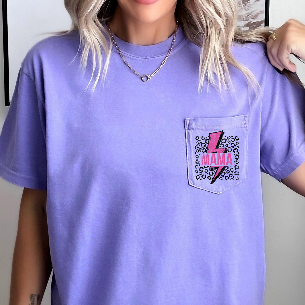 Mama Lightening Bolt Leopard Print Pink Pocket Tee Comfort Colors Tshirt Pocket Print Gift Graphic Tee – Easygoing Wear · Perfect For Daily Wear