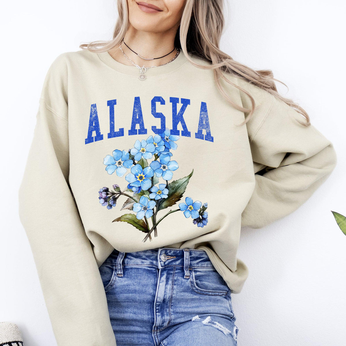Alaska State Flower Sweatshirt Floral Crew Neck Gift for Her Travel State Pride Sweater Pull Over Sweatshirt – Warm & Stylish · High-Quality Print