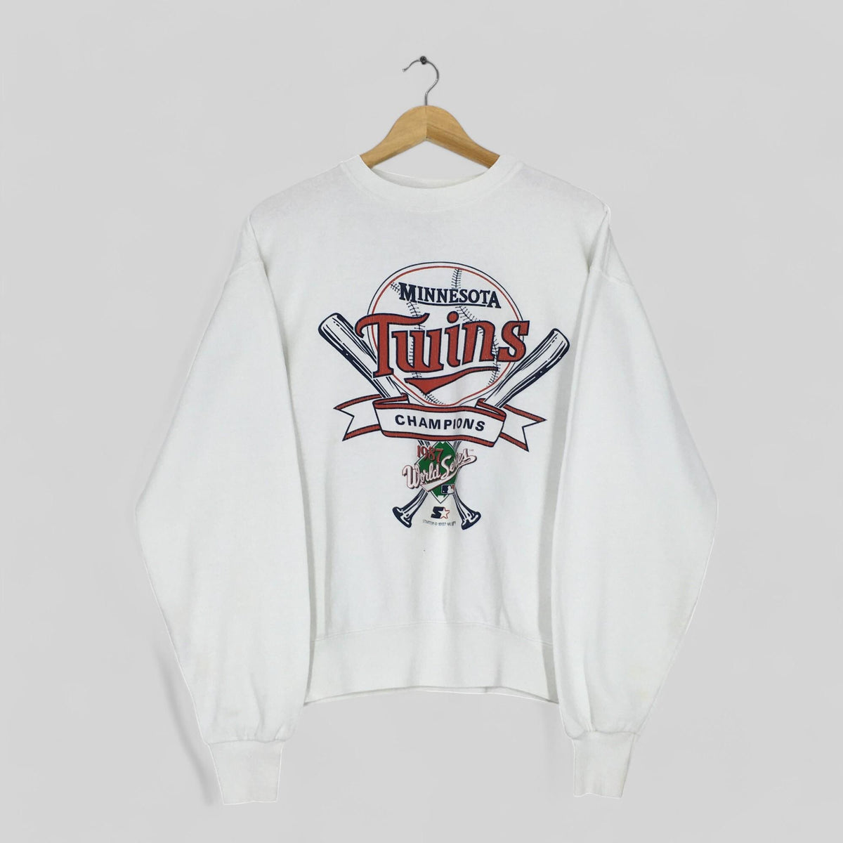 Vintage 80s Minnesota Twins MLB Sweatshirt XLarge Starter Minnesota Twins Spell Out Sweater Twins American Baseball White Crewneck Size XL Sweatshirt – Easygoing Wear · Must-Have Style