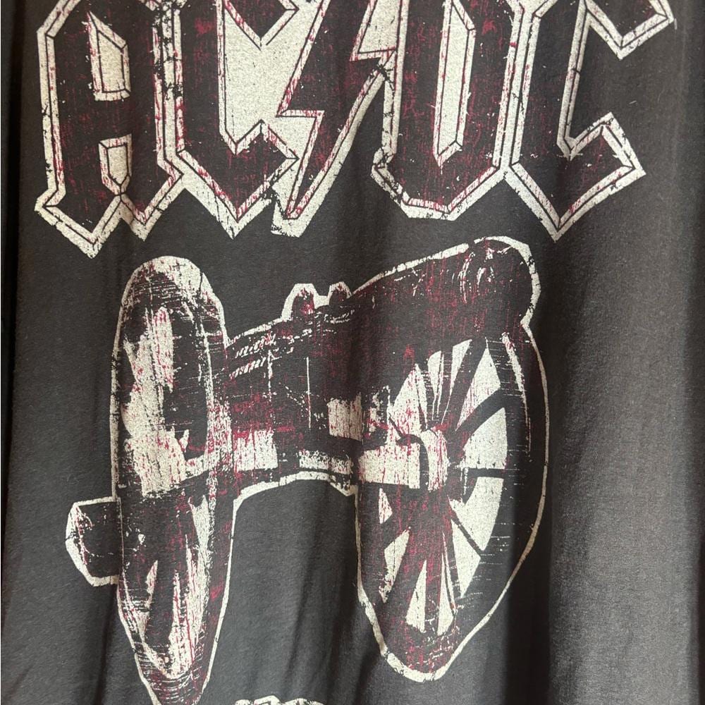 ACDC Preowned 2XL Band T shirt Graphic Tee – Premium Graphic · Great Gift For Fans