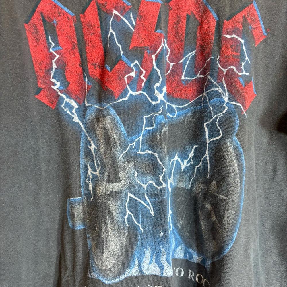 ACDC Preowned XL Long Sleeve Band T shirt Graphic Tee – Everyday Comfort · Must-Have Style