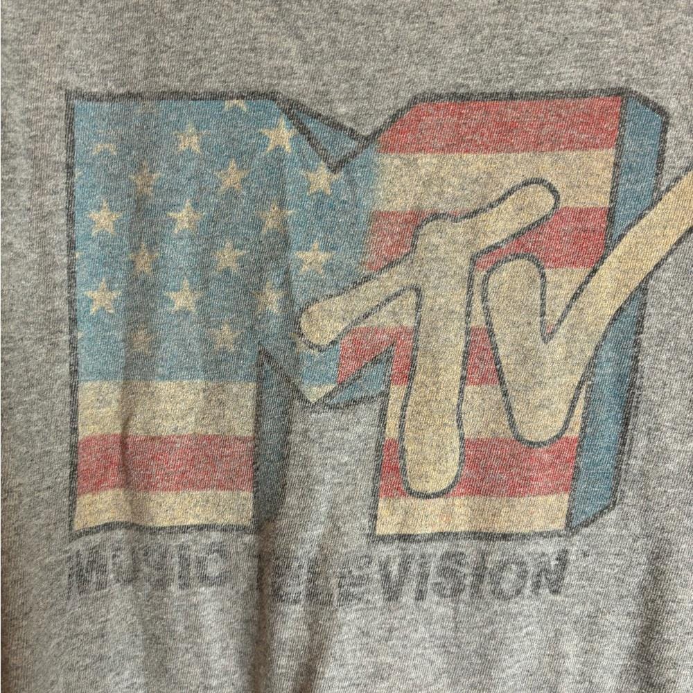 MTV X Large grey graphic vintage preowned tshirt Graphic Tee – Premium Graphic · High-Quality Print
