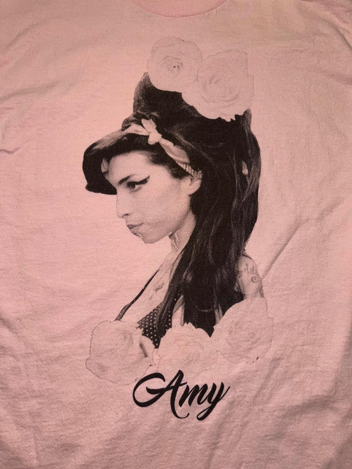 Amy Winehouse Preowned Medium Band T shirt Graphic Tee – Feel-Good Design · Top Pick For Any Outfit
